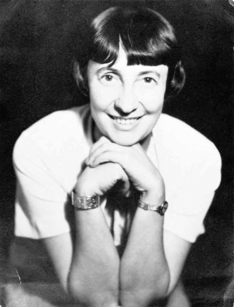 Women Interior Designers: Women Interior Designers: Photo of Margarete Schütte-Lihotzky, 1935. Spiegel.