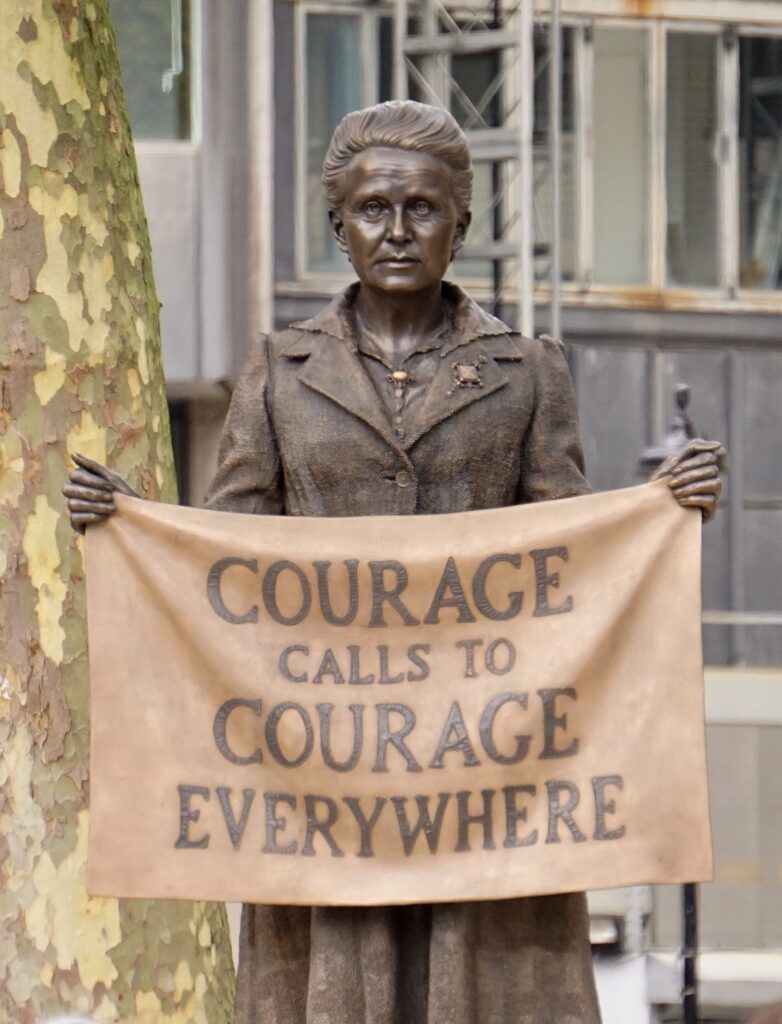 London statues: Gillian Wearing, Millicent Fawcett, 2018, London, UK. Photo by Garry Knight via Wikimedia Commons (CC0).