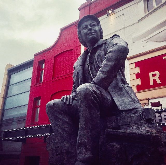 London statues: Philip Jackson, Joan Littlewood, 2015, London, UK. Theatre Royal Stratford East Twitter.